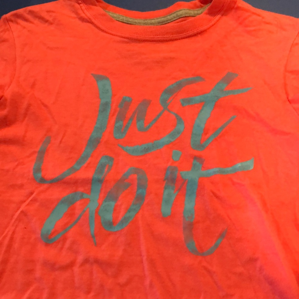 Nike short sleeve shirt